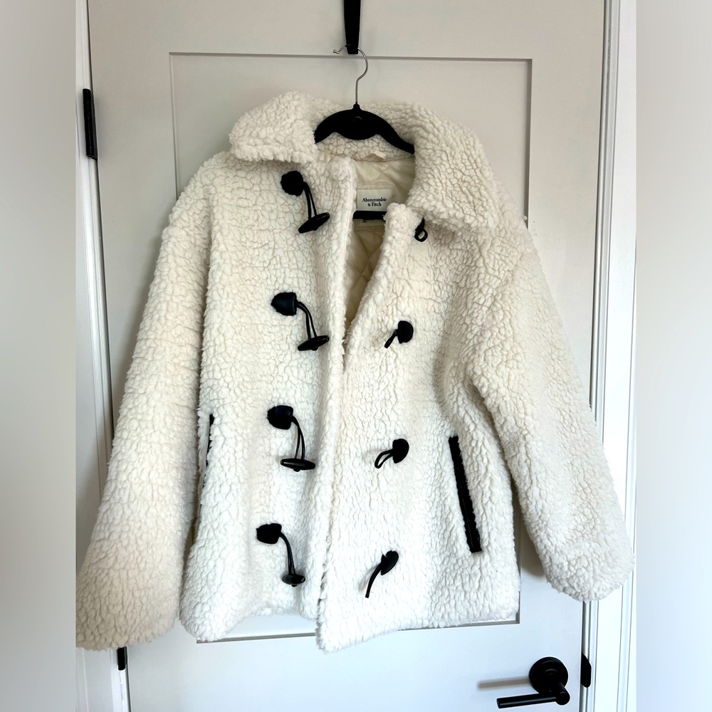 Abercrombie white fluffy coat